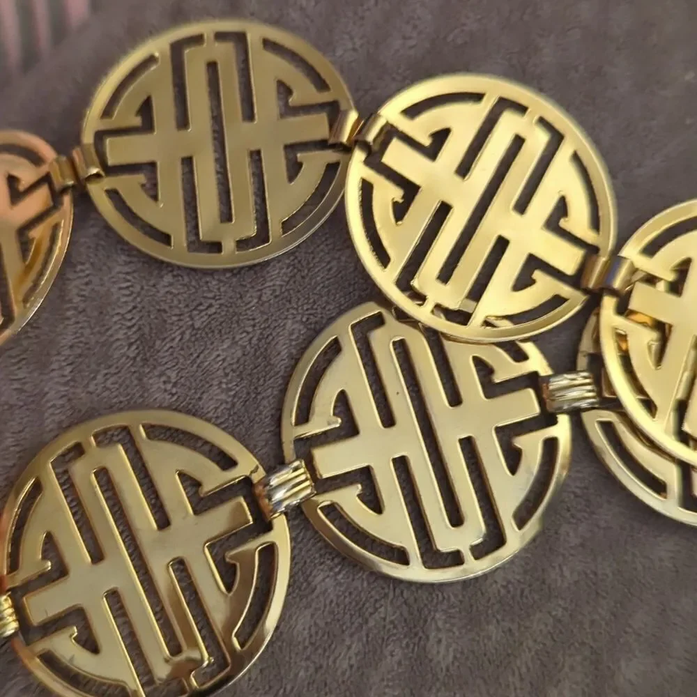 ‎Vintage gold tone metal belt